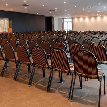 Ac Hotel By Marriott Madrid Airport Coslada Exterior photo