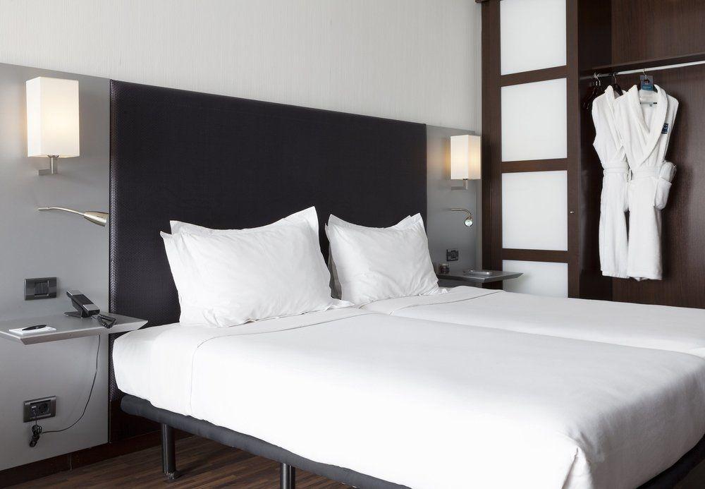 Ac Hotel By Marriott Madrid Airport Coslada Exterior photo