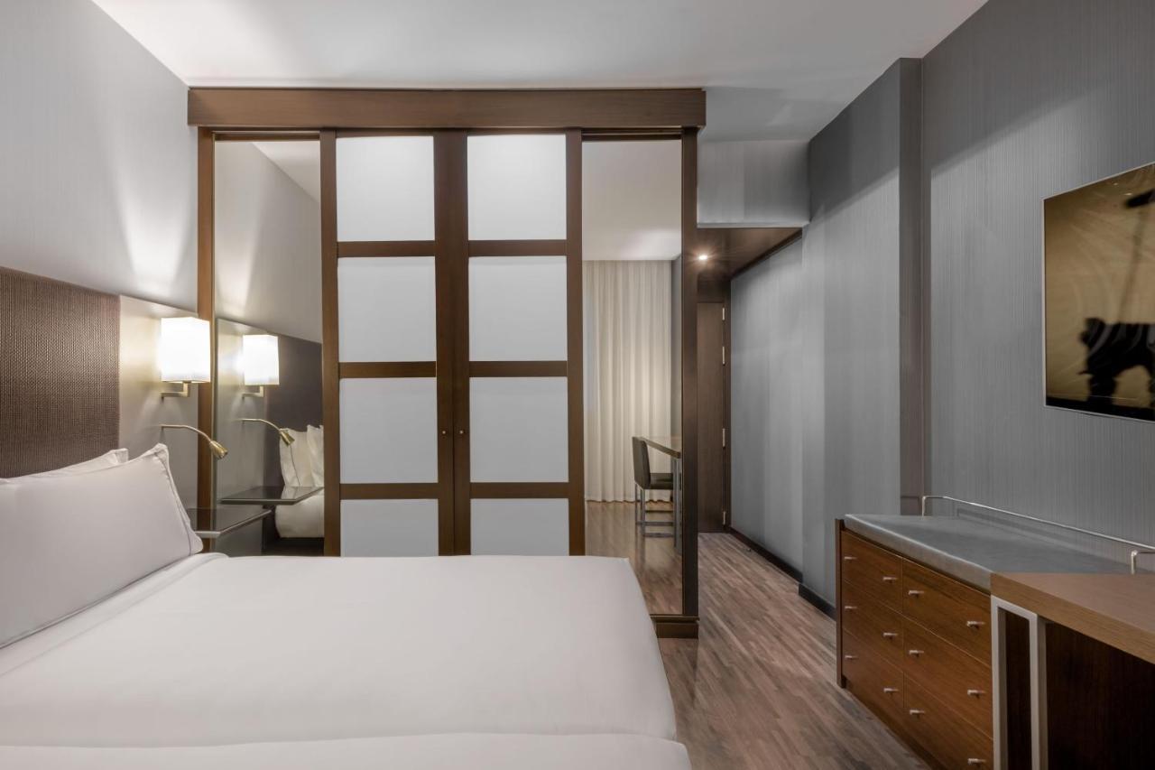 Ac Hotel By Marriott Madrid Airport Coslada Exterior photo