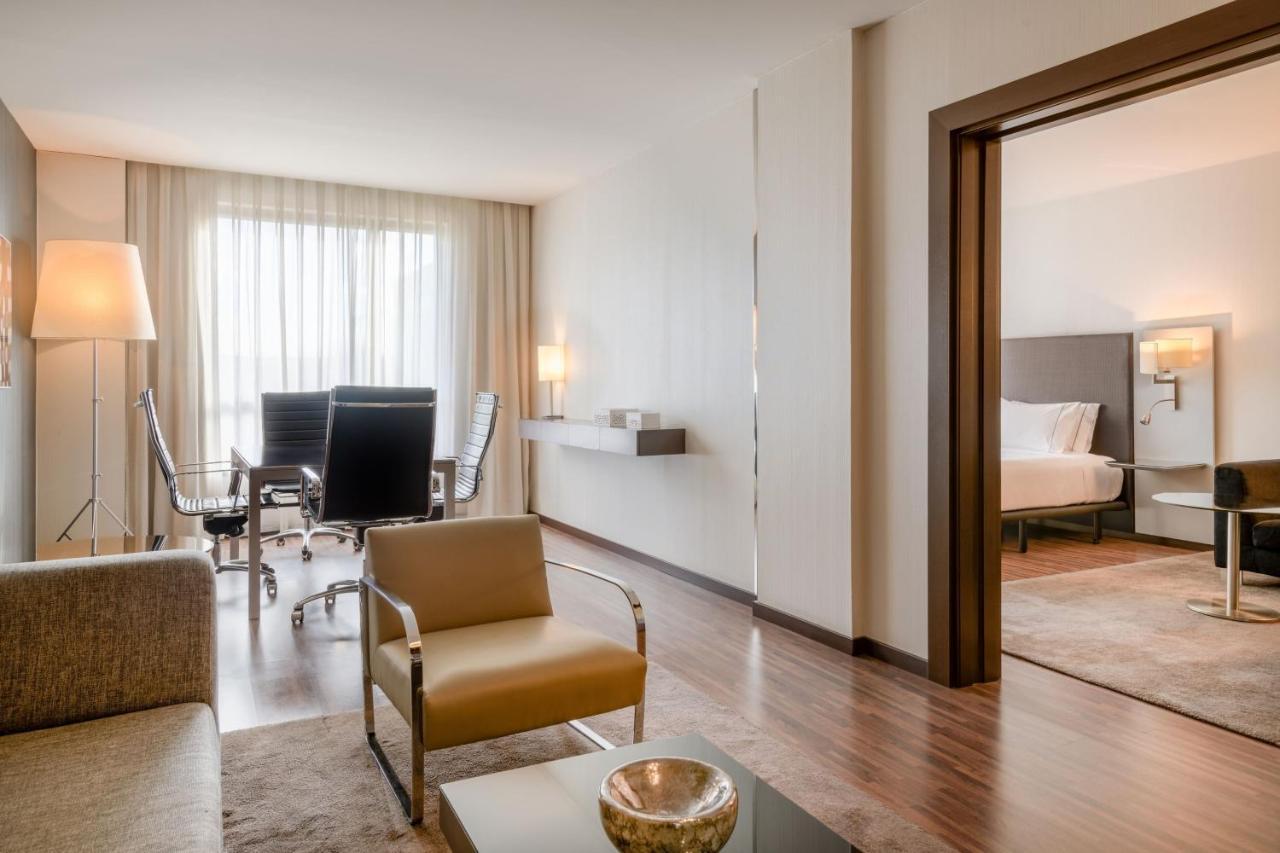 Ac Hotel By Marriott Madrid Airport Coslada Exterior photo