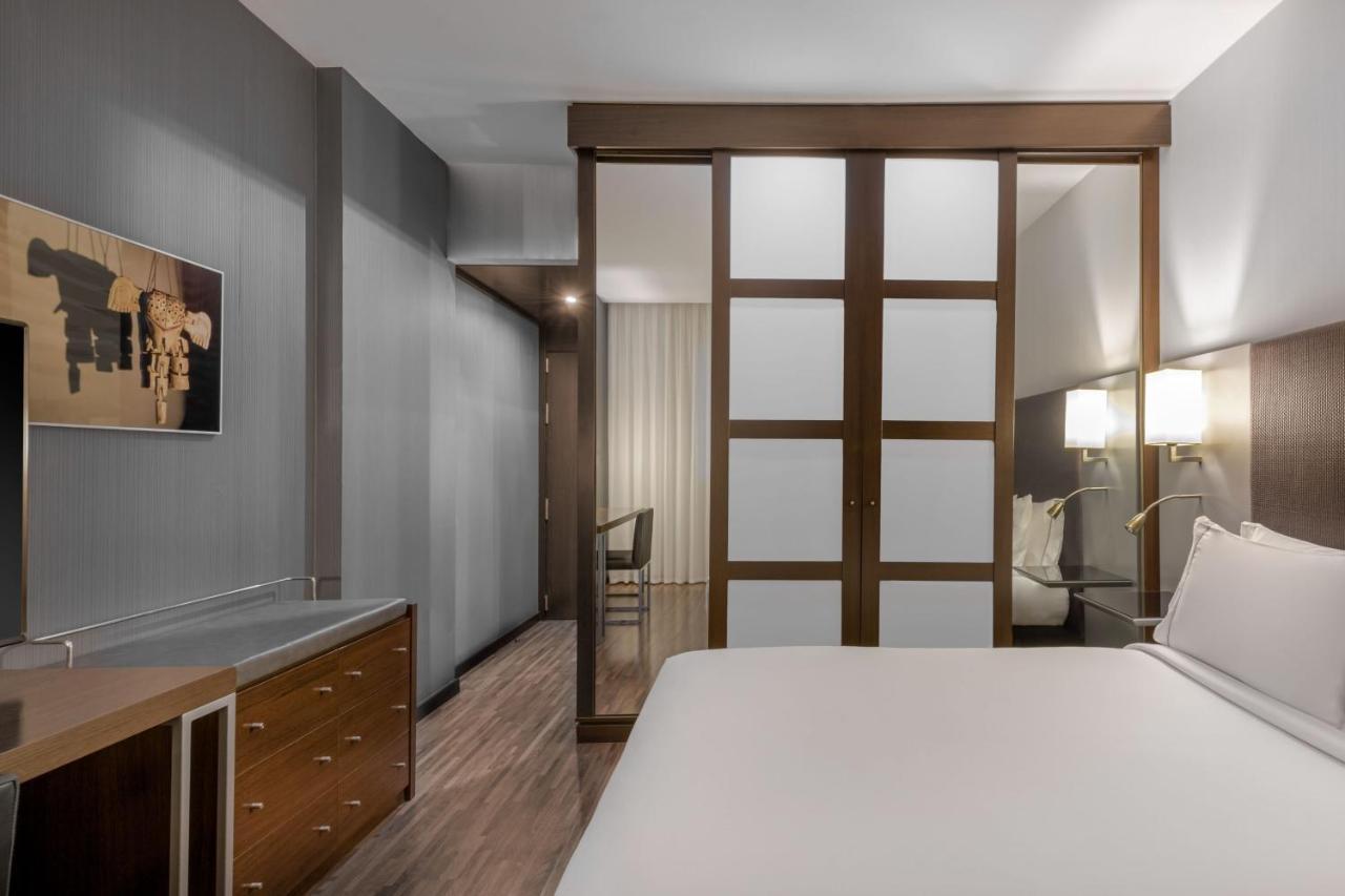 Ac Hotel By Marriott Madrid Airport Coslada Exterior photo