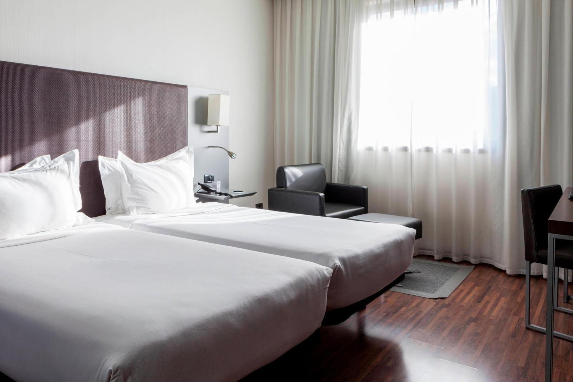 Ac Hotel By Marriott Madrid Airport Coslada Exterior photo