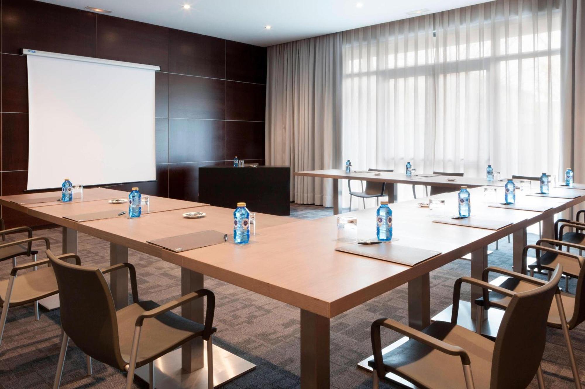 Ac Hotel By Marriott Madrid Airport Coslada Exterior photo