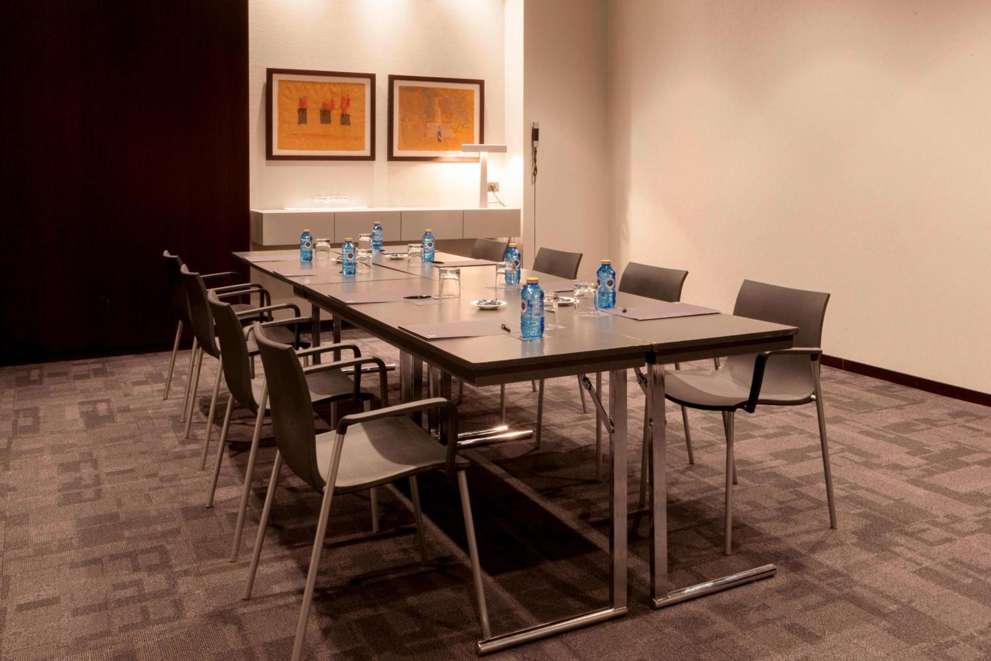 Ac Hotel By Marriott Madrid Airport Coslada Exterior photo